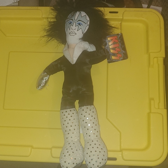 KISS Doll - Picture 14 of 16